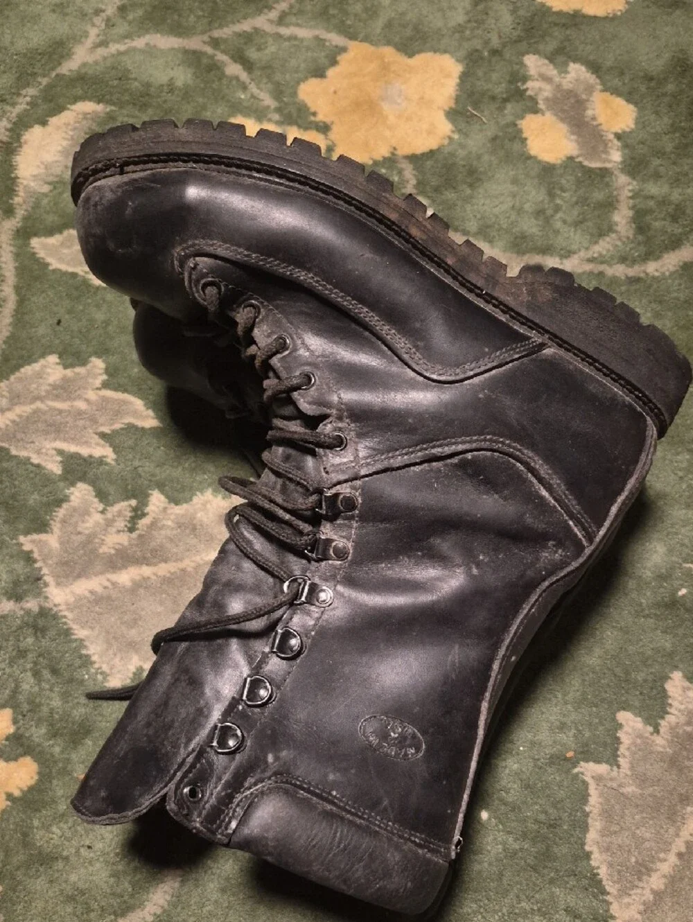 Matterhorn black leather